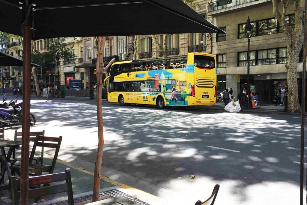 בואנוס איירס Duplex En Centro Historico Y Turistico Sobre Av. De Mayo מראה חיצוני תמונה