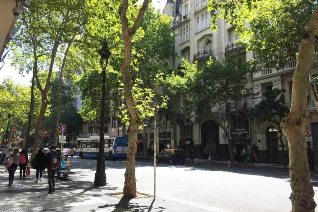 בואנוס איירס Duplex En Centro Historico Y Turistico Sobre Av. De Mayo מראה חיצוני תמונה