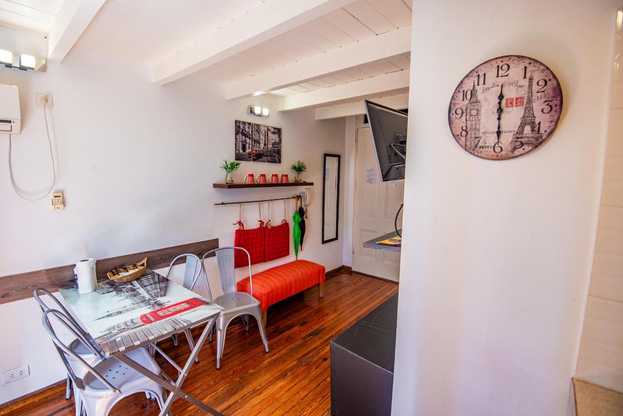 בואנוס איירס Duplex En Centro Historico Y Turistico Sobre Av. De Mayo מראה חיצוני תמונה